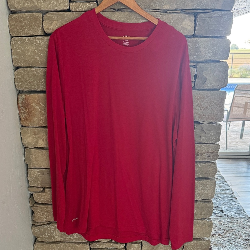 Athletic Works Men's Vibrant Red Long Sleeve Tee